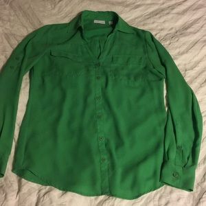 New York and Co Kelly Green button down blouse *LAST CHANCE*